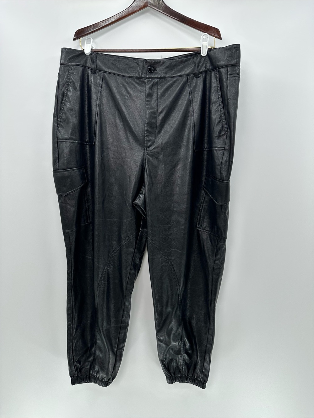 Good American Women’s Black Faux Leather Cargo Pants Size 16